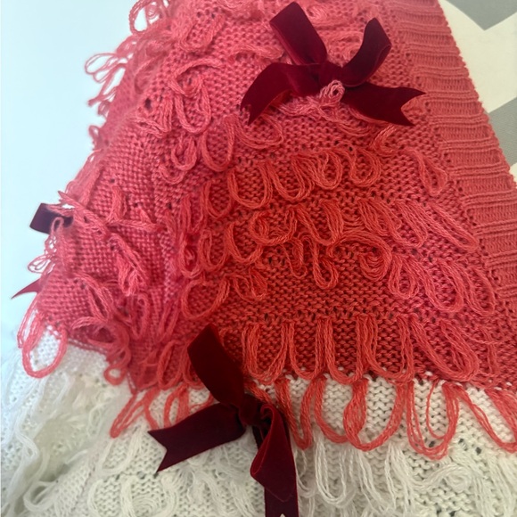 Red bow Cardigan - Picture 2 of 5